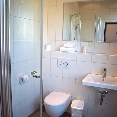 Landgasthof Buch 3*