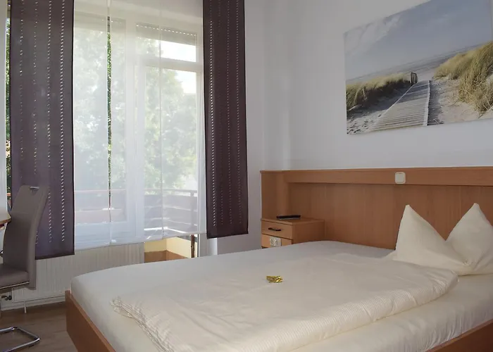 Szálloda Landgasthof Buch